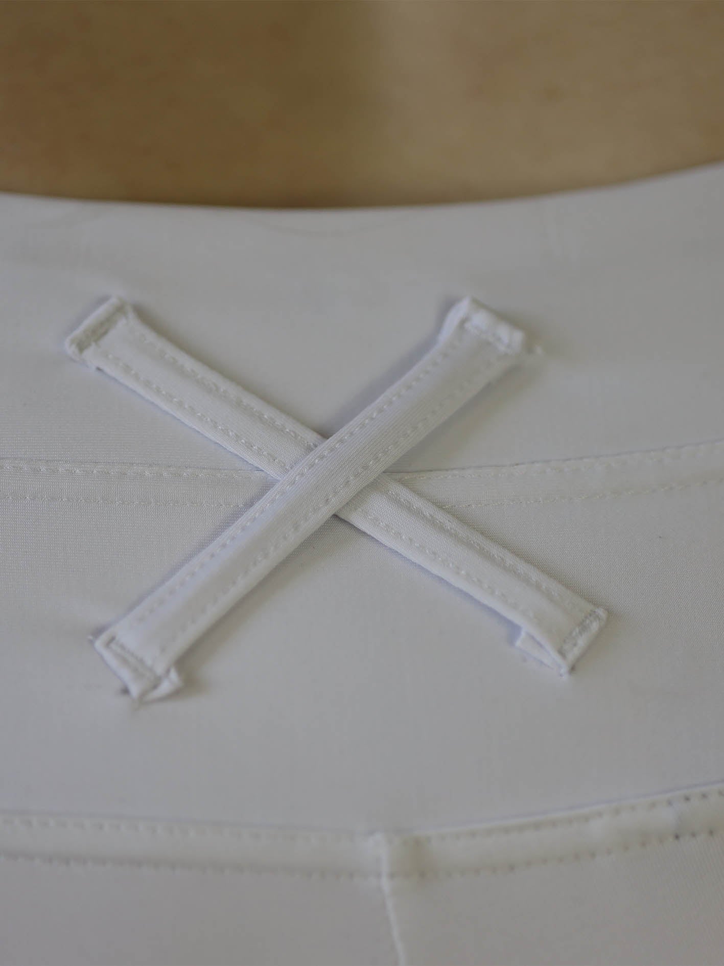 cross over belt loop detail